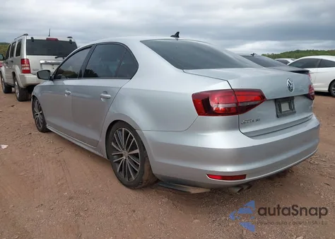 2016 Volkswagen Jetta 1.4T Se z USA, uszkodzony, nr VIN 3VWD67AJ6GM315938